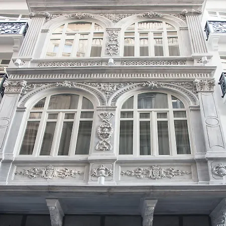 Hotel The Story Pera 4*